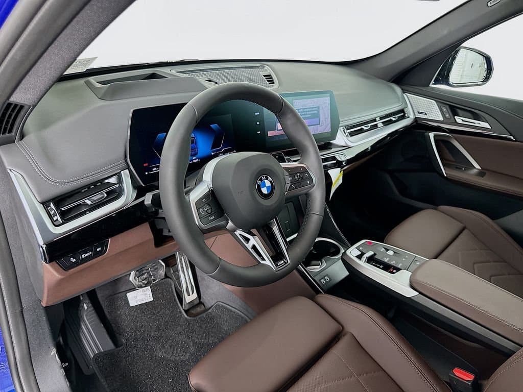 2025 BMW X1 - Image 9