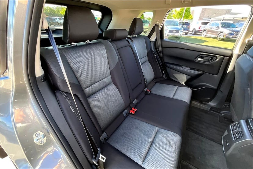 2024 Nissan Rogue - Image 20