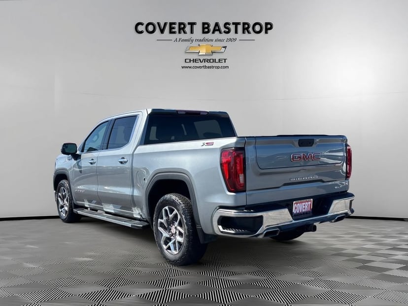 2023 GMC Sierra 1500 - Image 4