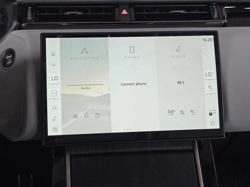 2025 Land Rover Range Rover Velar - Image 17