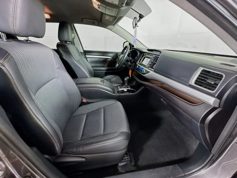 2014 Toyota Highlander - Image 34