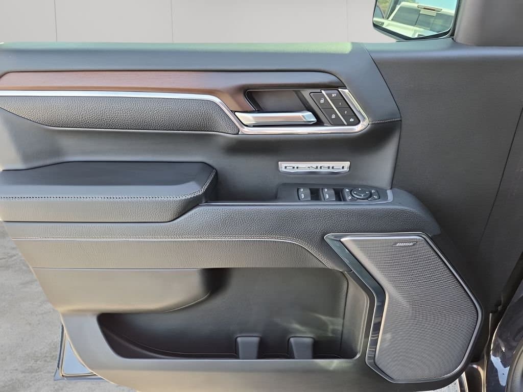 2024 GMC Sierra 1500 - Image 26
