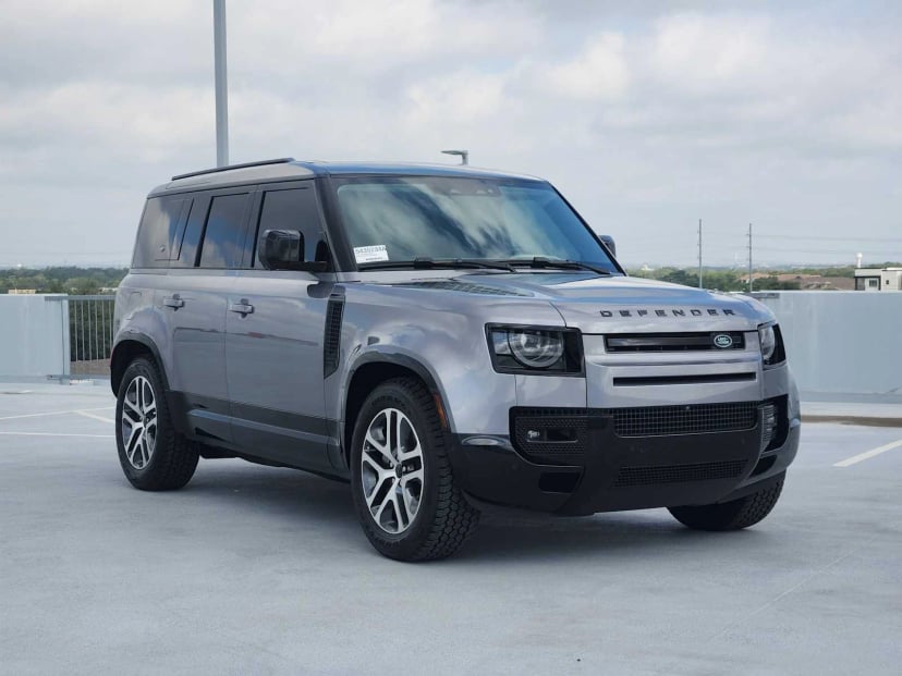 2024 Land Rover Defender - Image 3