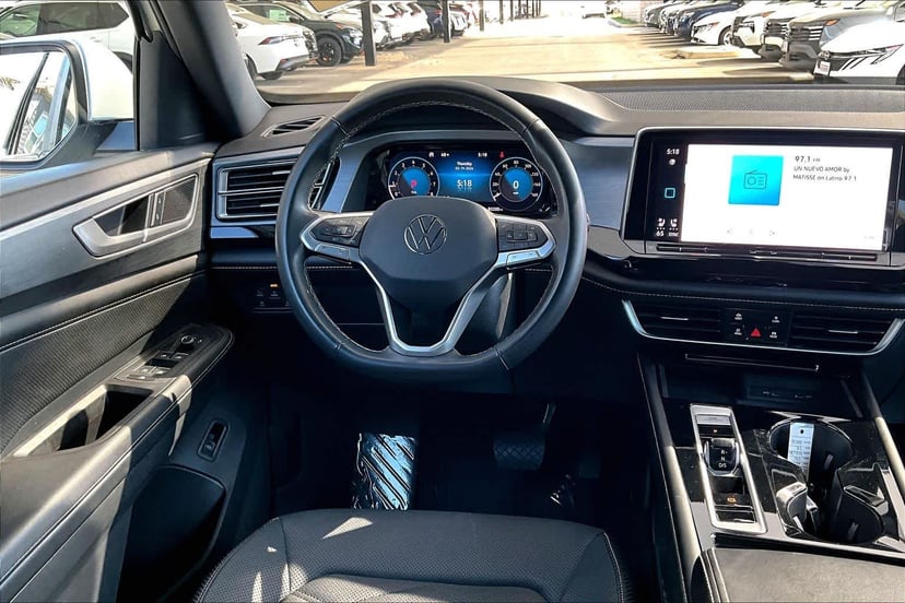 2024 Volkswagen Atlas Cross Sport - Image 6
