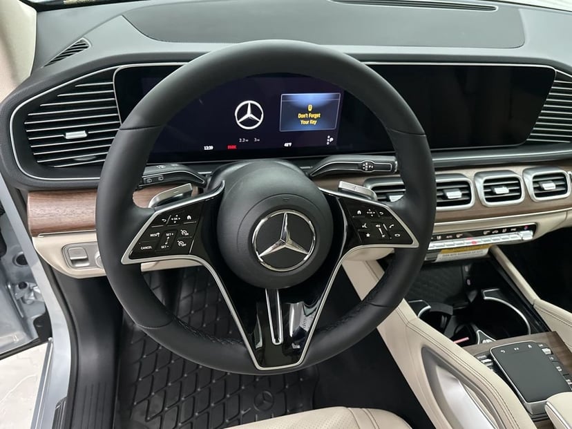 2026 Mercedes-Benz GLE - Image 10