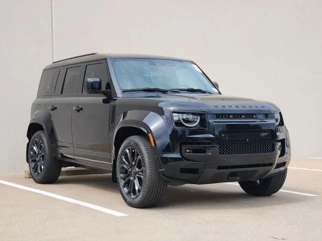 2026 Land Rover Defender 110 - Image 2