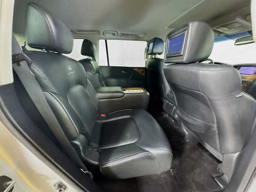 2012 INFINITI QX56 - Image 37