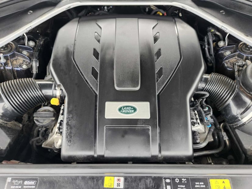 2023 Land Rover Range Rover - Image 31