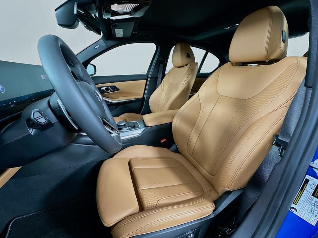 2025 BMW 3 Series - Image 16