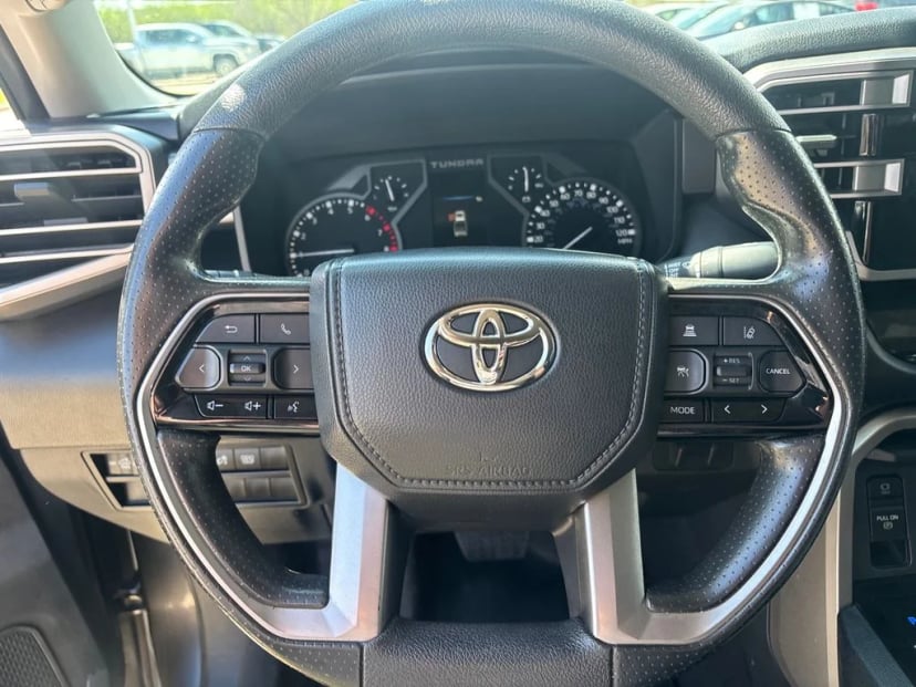 2022 Toyota Tundra - Image 12