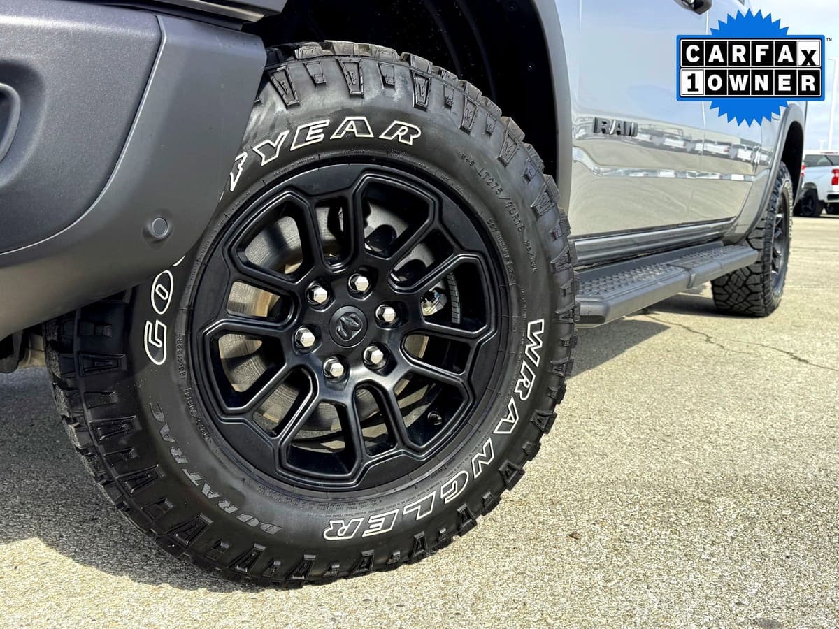 2025 Ram 1500 - Image 2