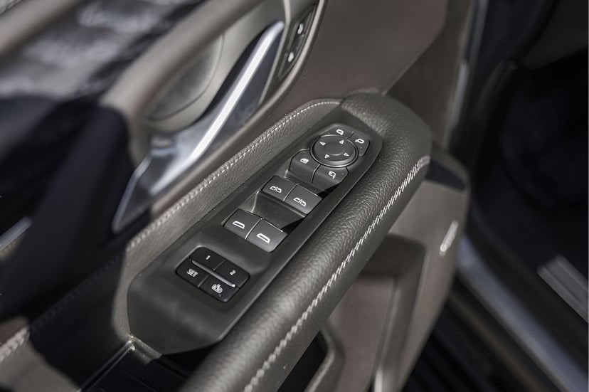2022 GMC Yukon XL - Image 27