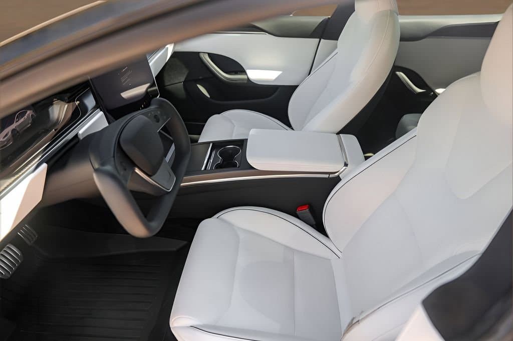 2022 Tesla Model S - Image 6