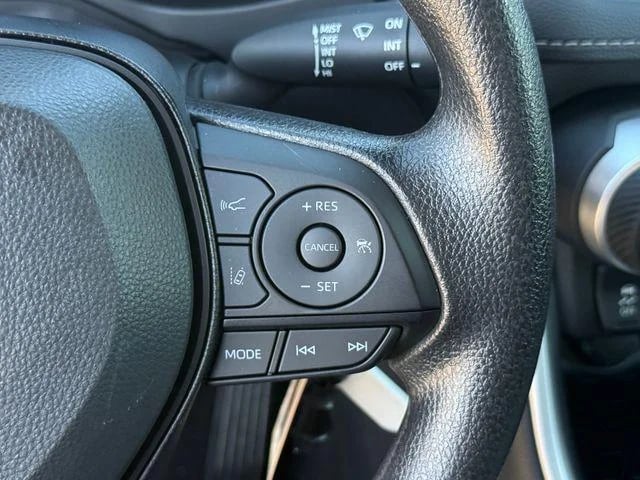 2025 Toyota RAV4 - Image 41