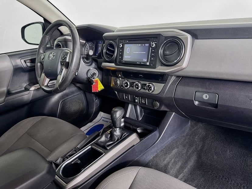 2018 Toyota Tacoma - Image 33