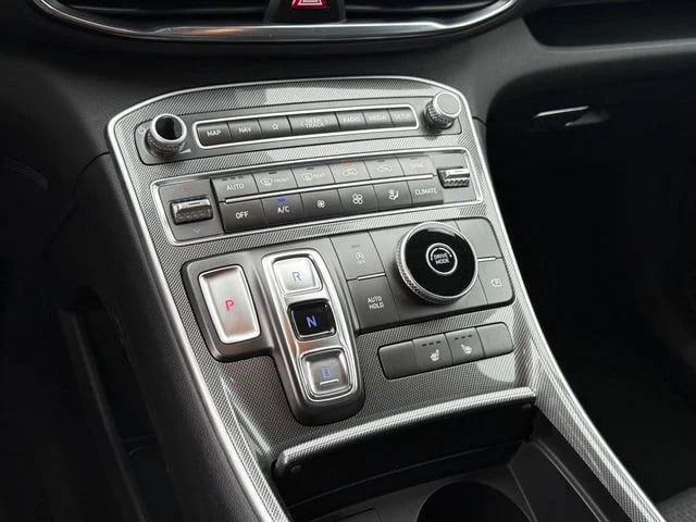 2023 Hyundai Santa Fe - Image 22