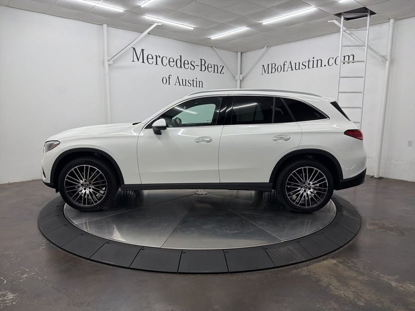 2026 Mercedes-Benz GLC - Image 4