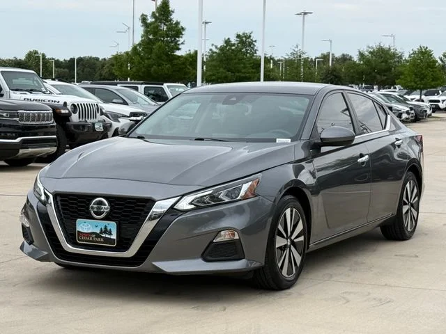 2022 Nissan Altima - Image 7