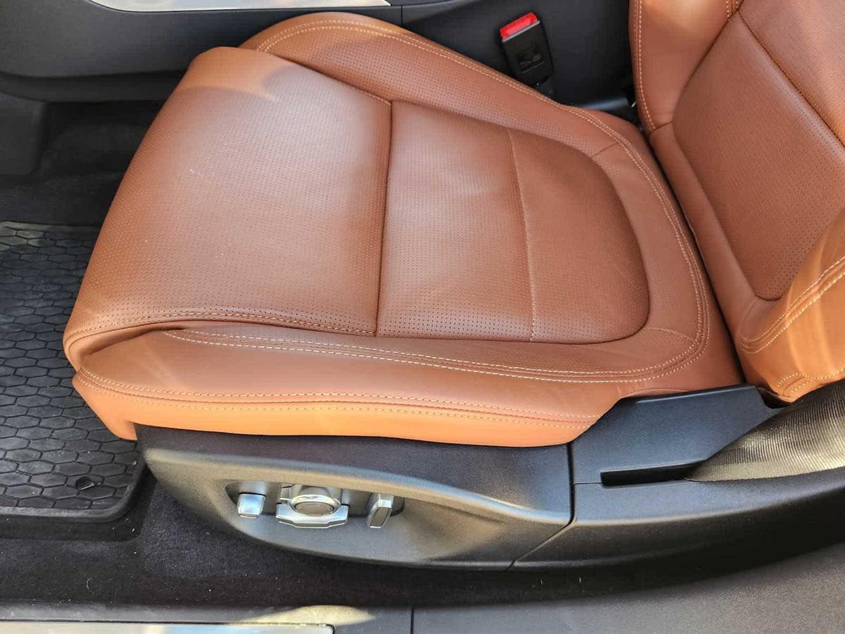 2023 Jaguar I-PACE - Image 16