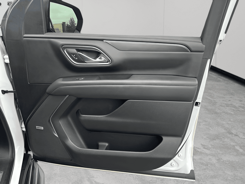 2023 Chevrolet Tahoe - Image 13