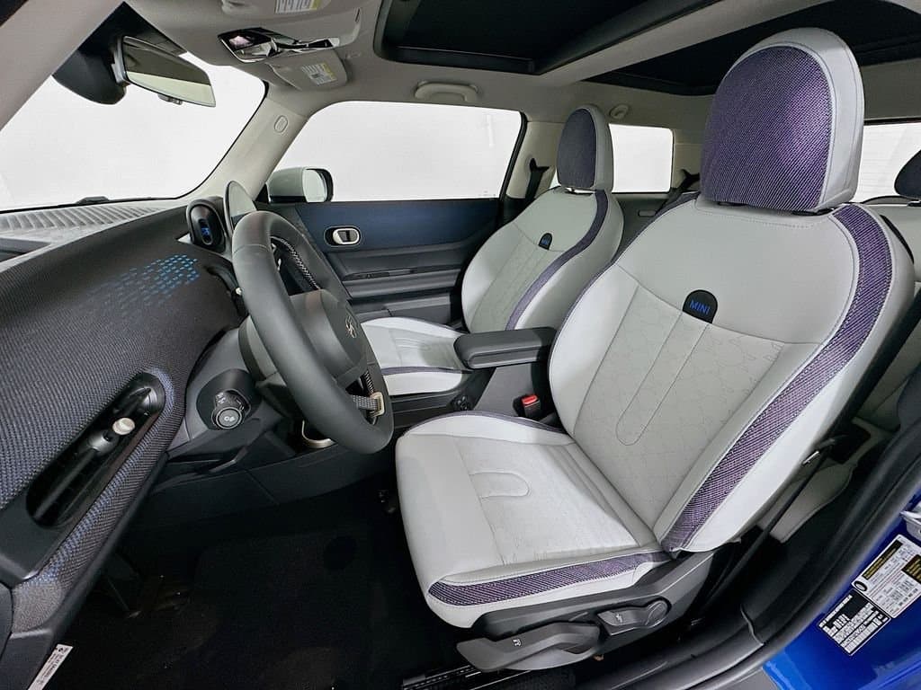 2025 MINI COOPER - Image 17