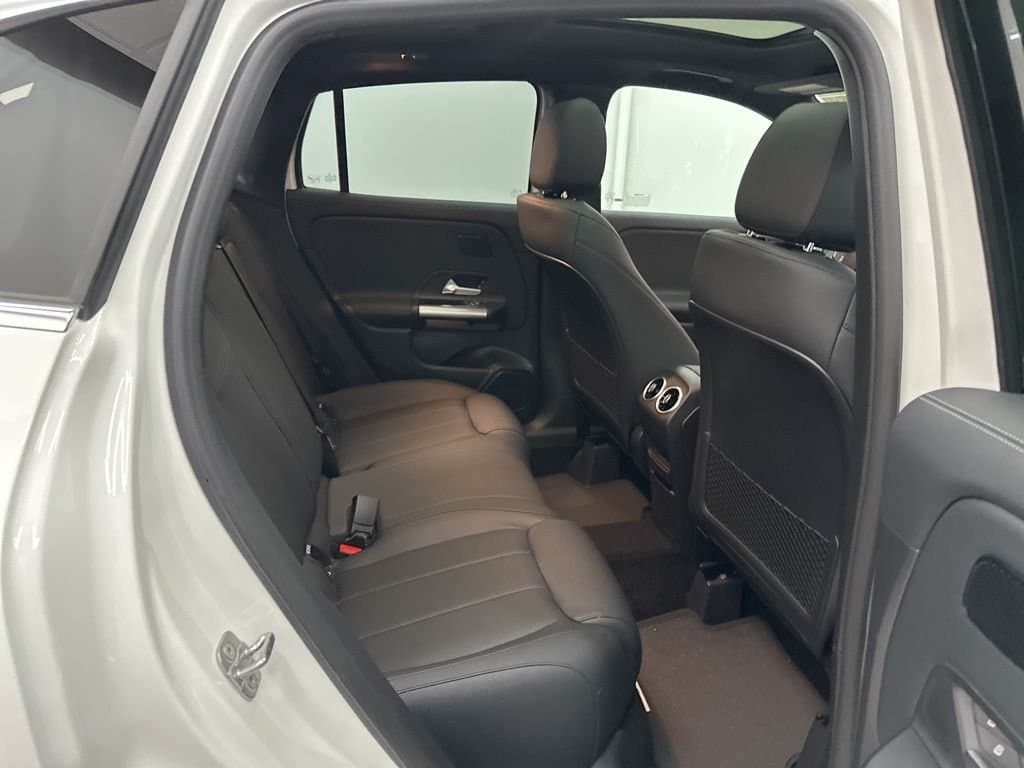 2026 MERCEDES-BENZ GLA - Image 25