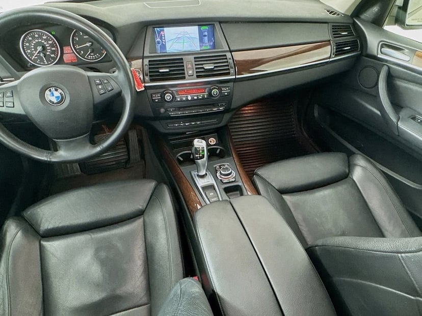 2010 BMW X5 - Image 28