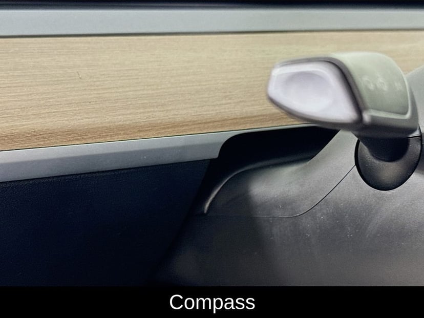 2018 Tesla Model 3 - Image 11