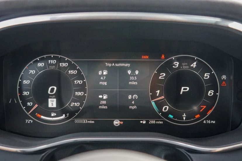 2026 Jaguar F-PACE SVR FINAL EDITION - Image 22