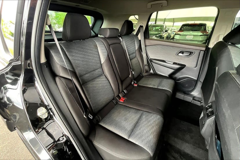 2023 Nissan Rogue - Image 20