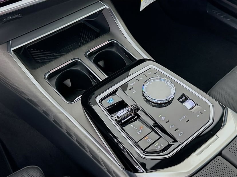 2026 BMW i7 - Image 15