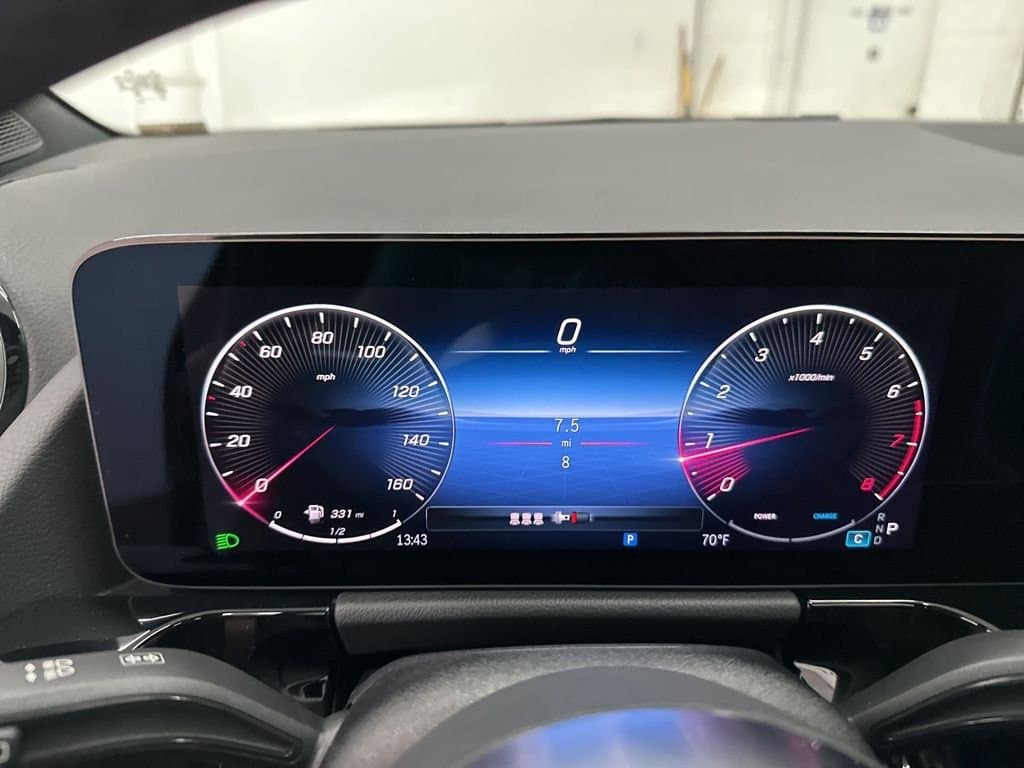 2026 MERCEDES-BENZ GLA - Image 13