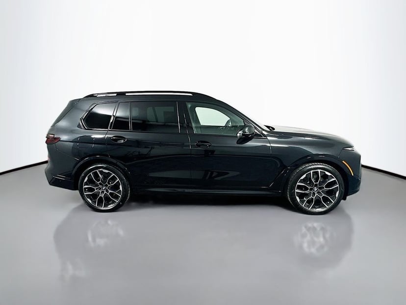2026 BMW X7 - Image 4