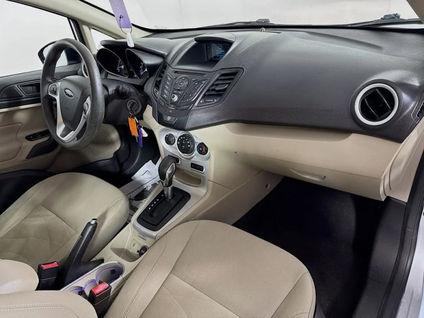2017 Ford Fiesta - Image 32