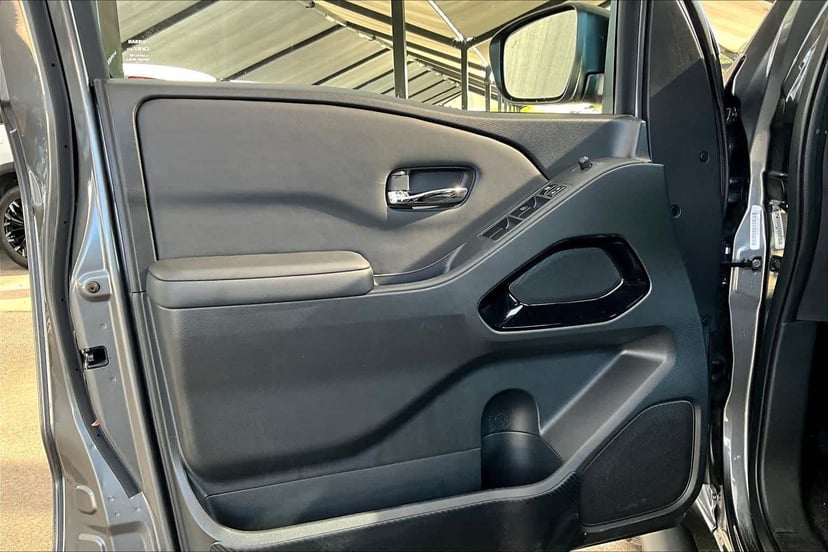 2023 Nissan Frontier - Image 21