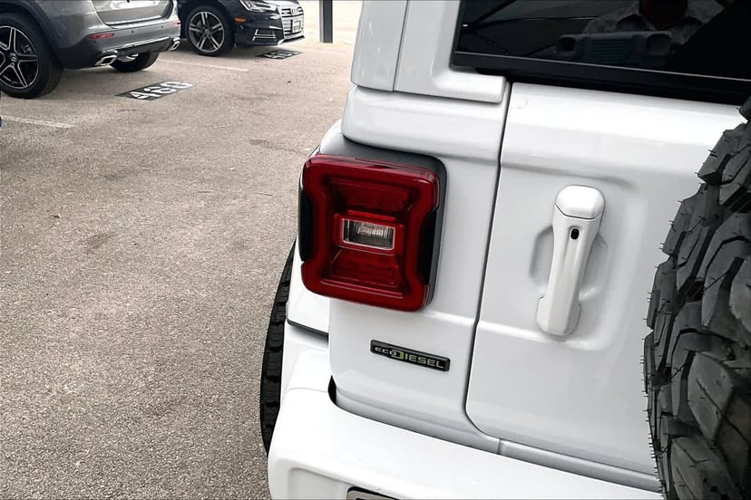 2021 Jeep Wrangler - Image 28