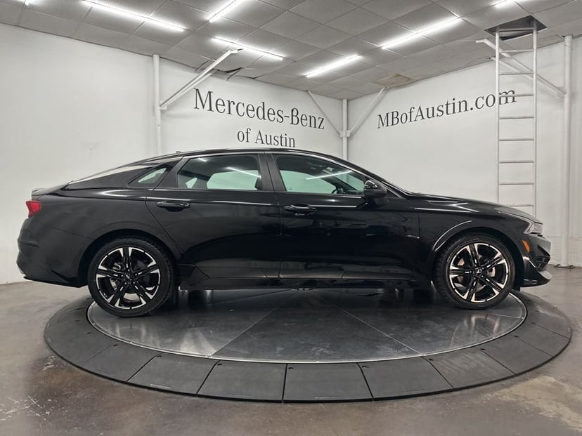 2022 Kia K5 - Image 8