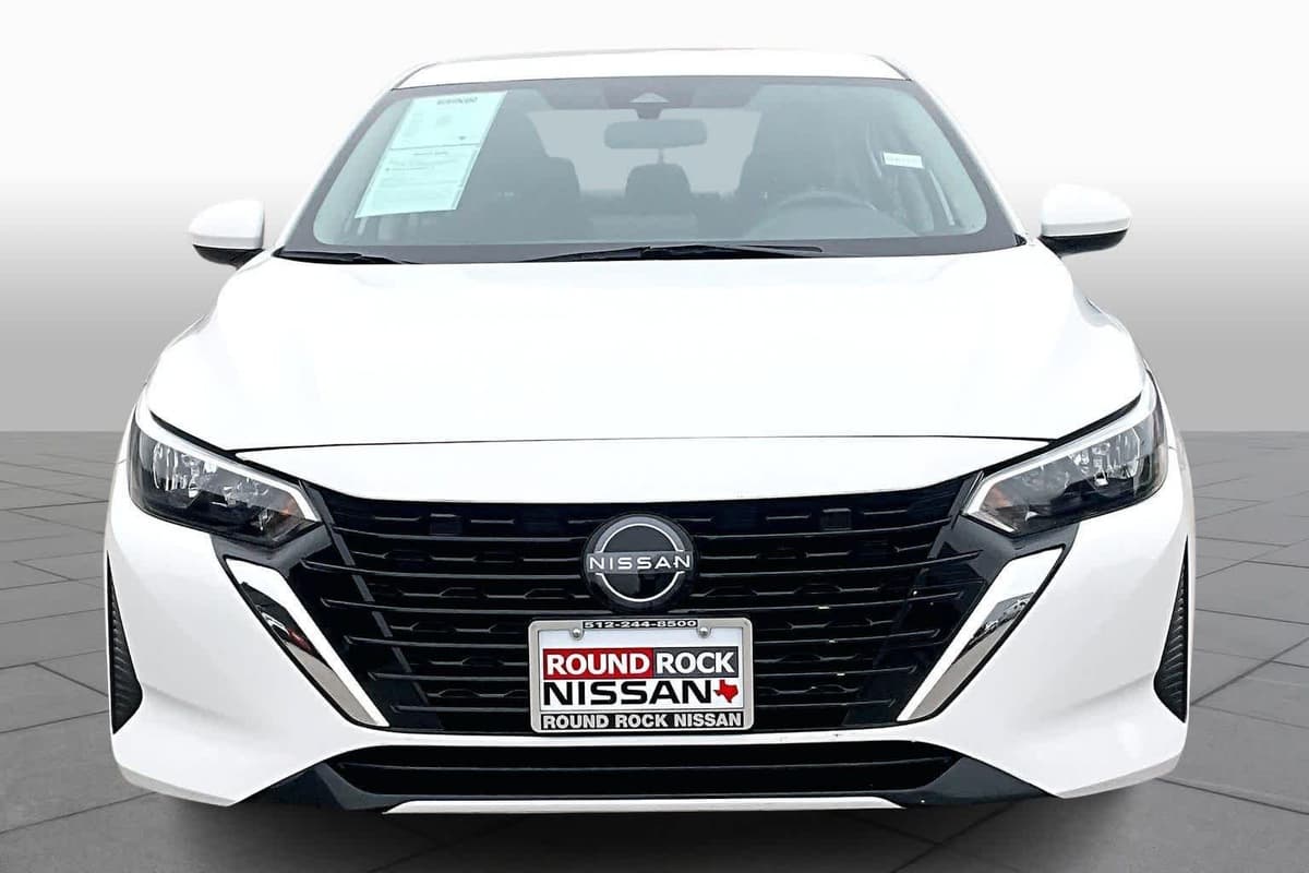 2025 Nissan Sentra - Image 4