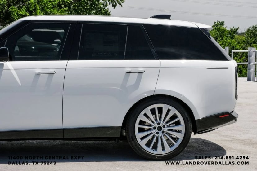 2026 Land Rover Range Rover - Image 15
