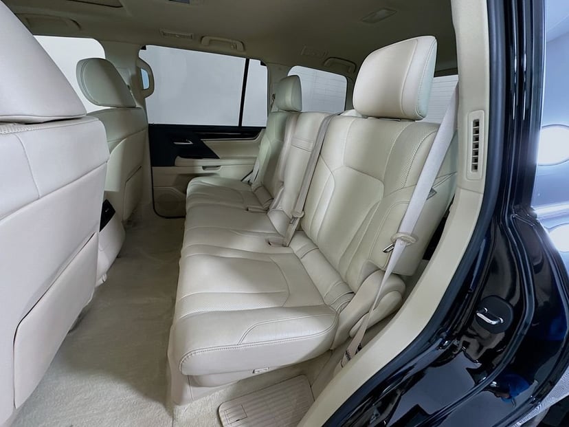 2018 Lexus LX - Image 25