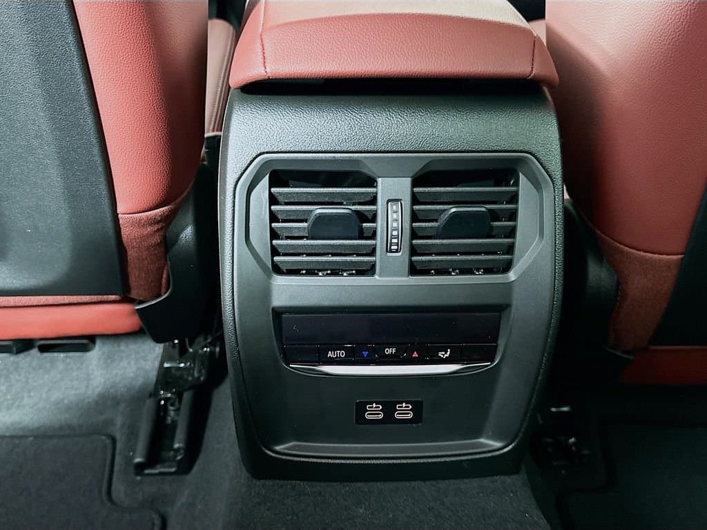 2026 BMW 3 Series - Image 18