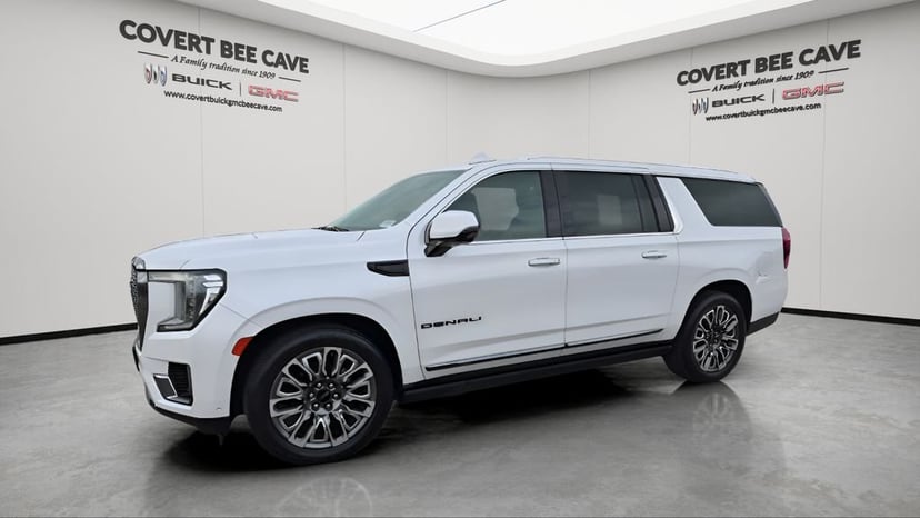 2023 GMC Yukon XL - Image 4