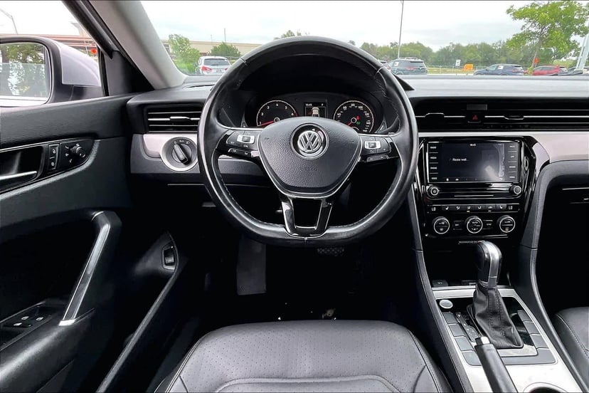 2020 Volkswagen Passat - Image 5