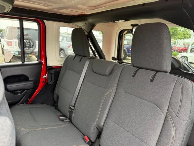 2025 Jeep Wrangler - Image 29