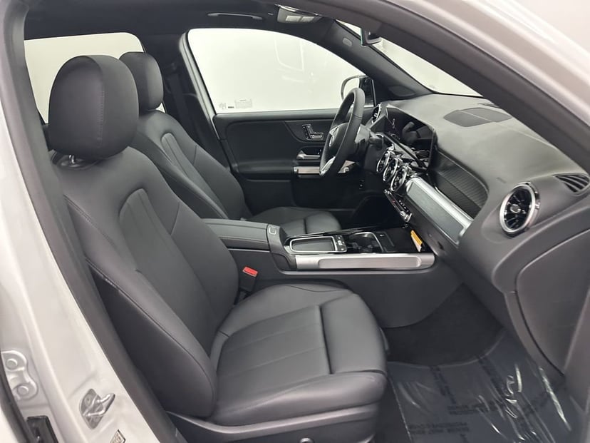 2026 Mercedes-Benz GLB - Image 28