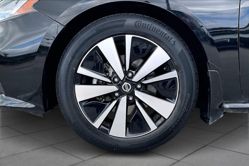2022 Nissan Altima - Image 11