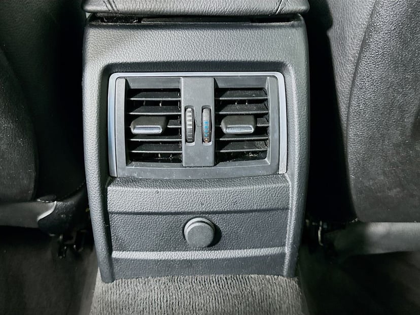 2016 BMW 3 Series - Image 25