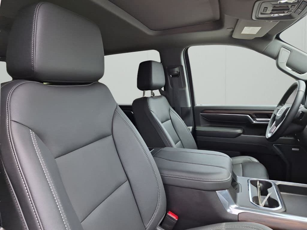 2024 GMC Sierra 2500HD - Image 15