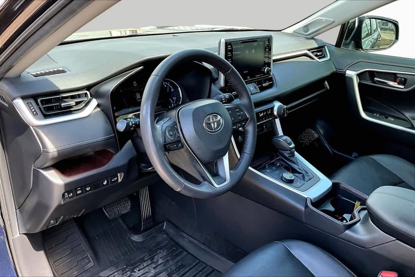 2020 Toyota RAV4 Hybrid - Image 18
