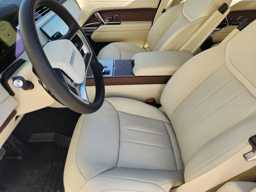 2026 Land Rover Range Rover - Image 8